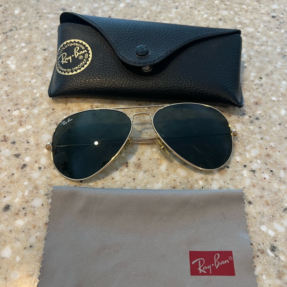 Ray-Ban Gold Aviator Sunglasses